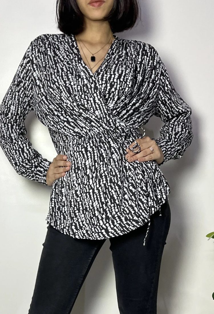 black-printed-pleated-top-2